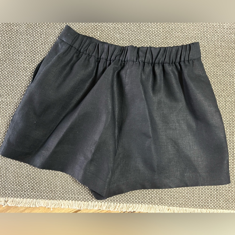 Reformation Emily Linen 
Two piece In Black - Picture 7 of 10